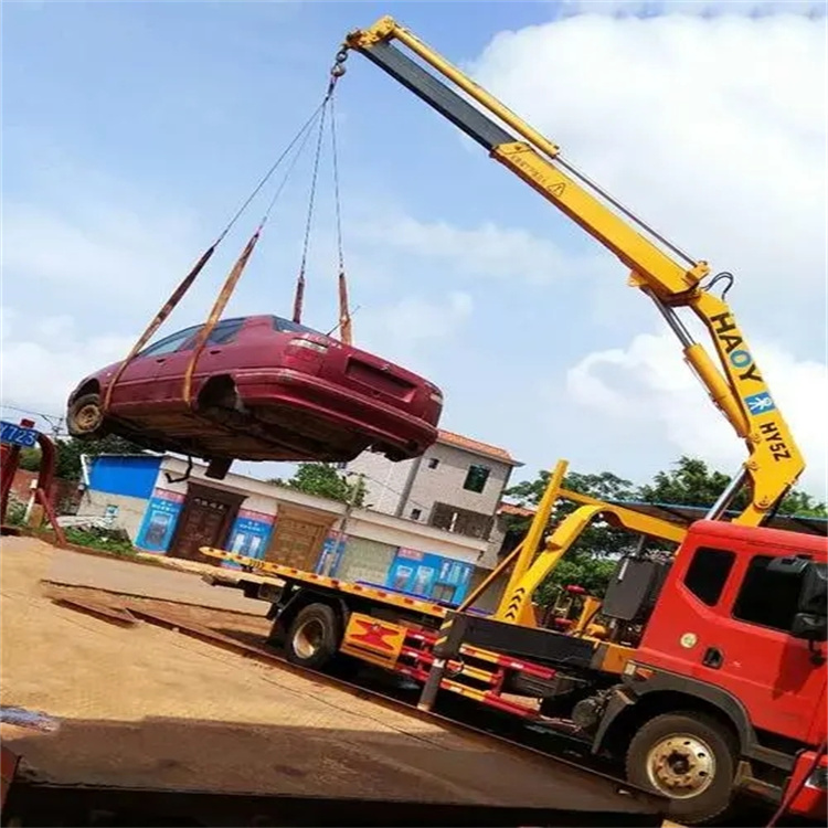 宝丰吊车救援小汽车怎么吊