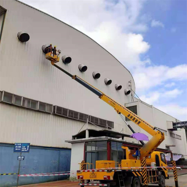 宝丰高空作业车出租服务：专业广告牌安装解决方案