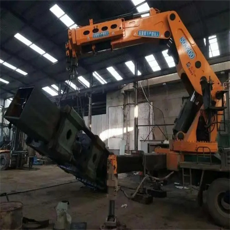 宝丰130吨折臂吊车出租吊机租赁附近电话