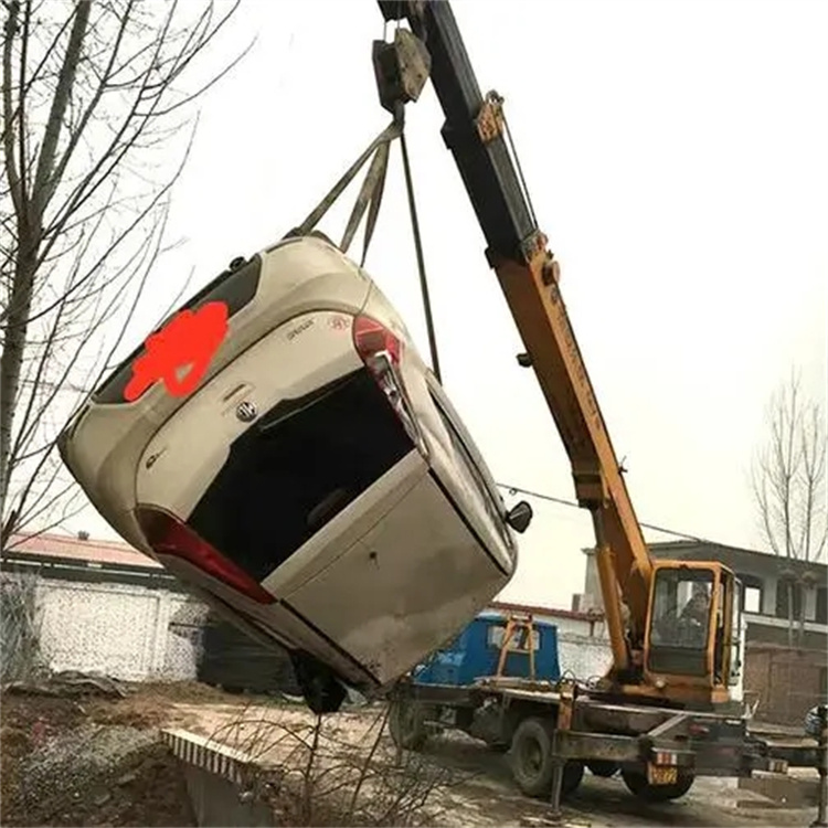 宝丰随时待命，吊车24小时道路救援服务全解析