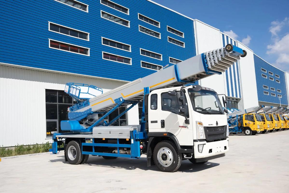 宝丰出租云梯车高空作业车 建筑垃圾搬运